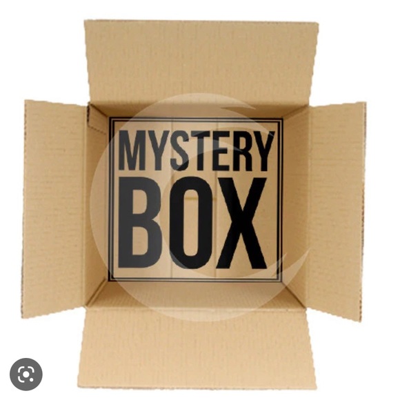 10 item s/m mystery box (dresses, tops, and more!) - Picture 3 of 3